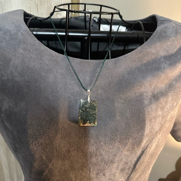 Moss Agate Pendant Necklace - Picture 10 of 11